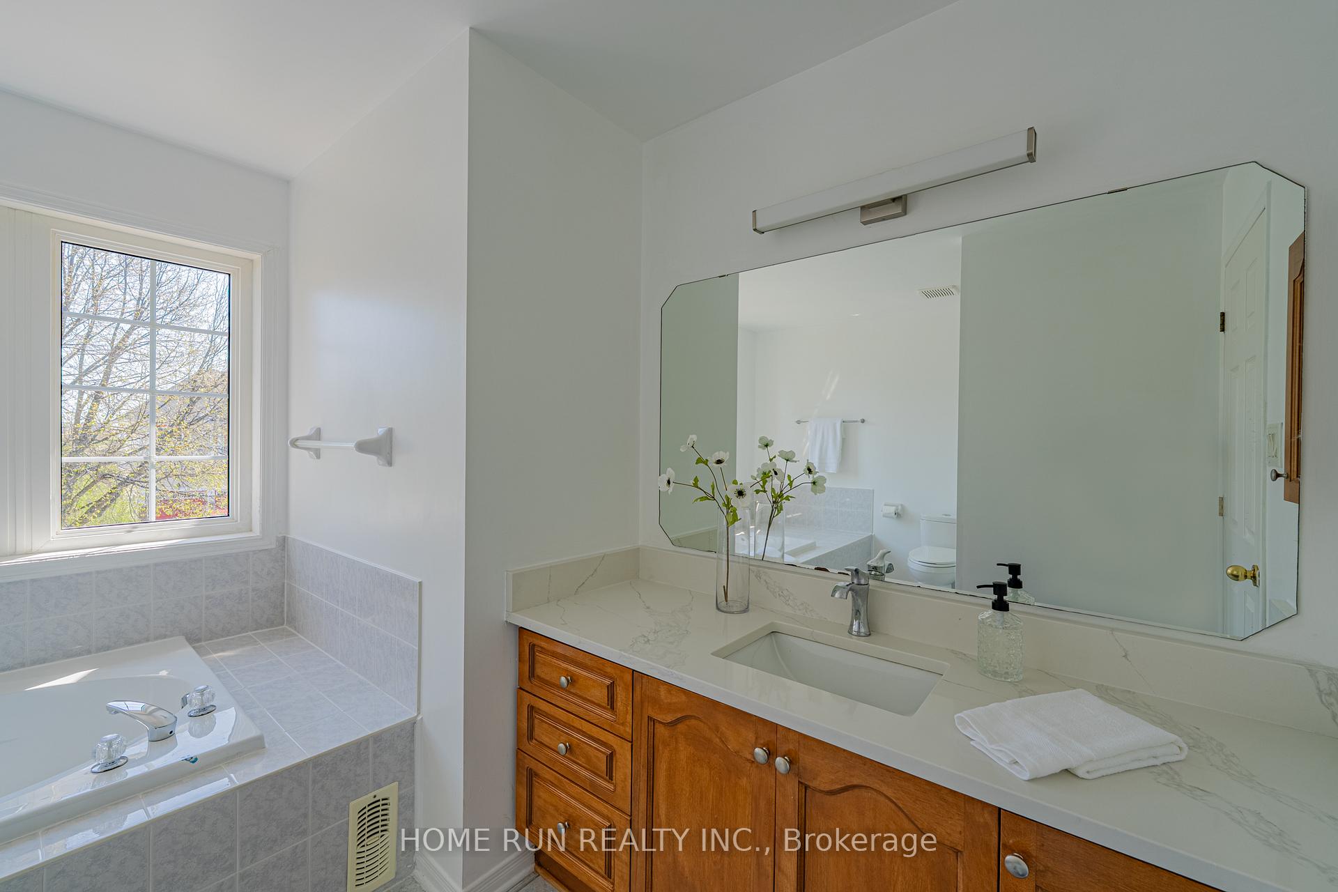 Photo 33 of 6 Cheltonia Way, Ottawa, Kanata - Kanata Lakes/Heritage Hills — HOMEH