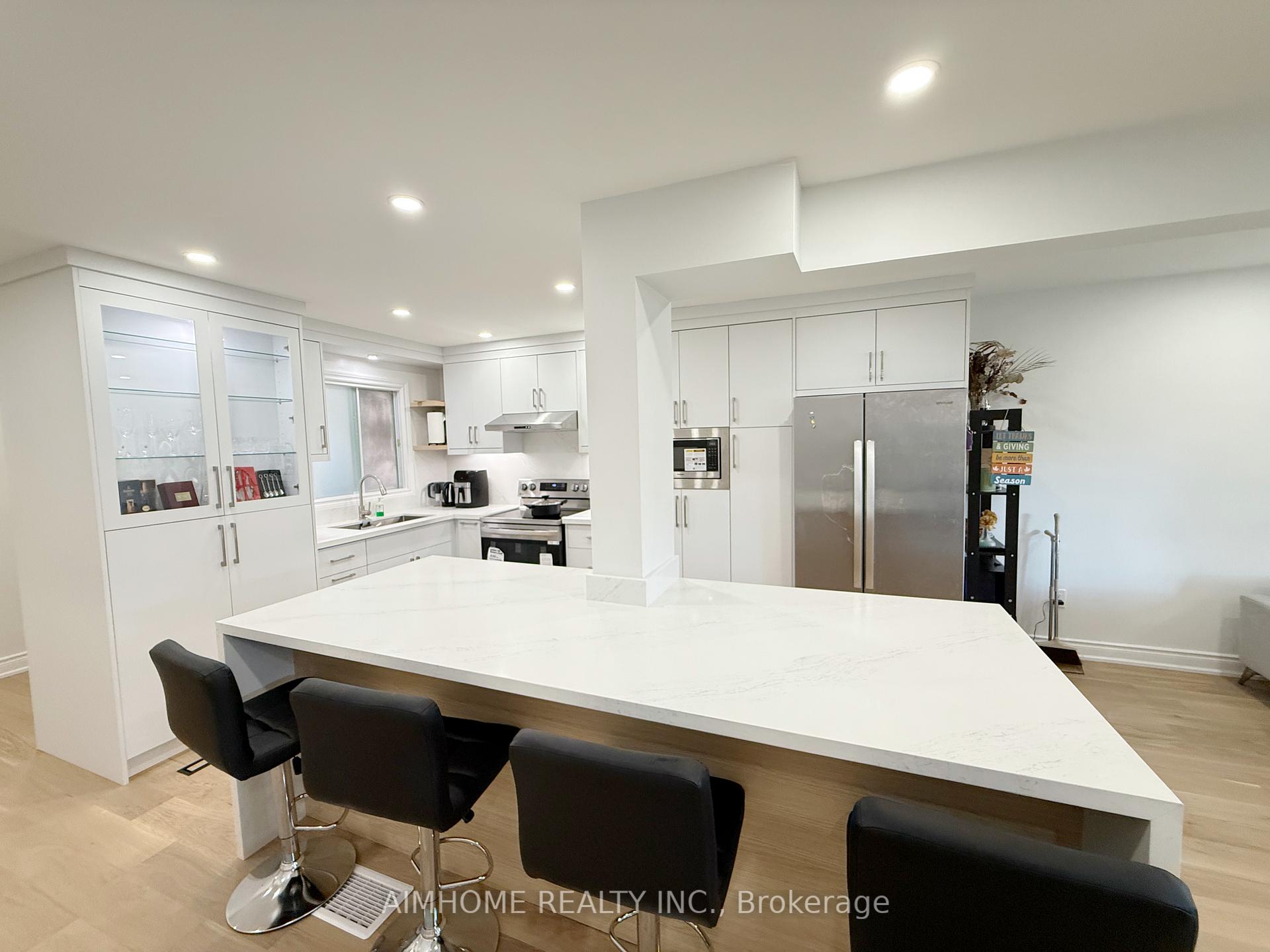Photo 7 of 16 Upton Crescent, Markham, Milliken Mills West — HOMEH
