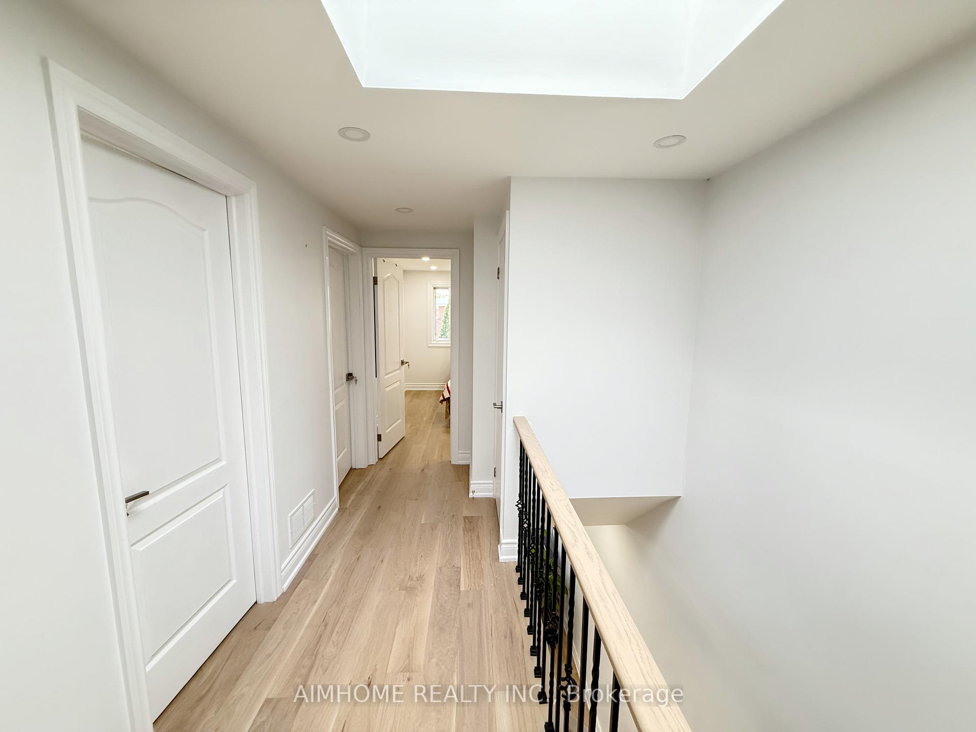 Photo 17 of 16 Upton Crescent, Markham, Milliken Mills West — HOMEH