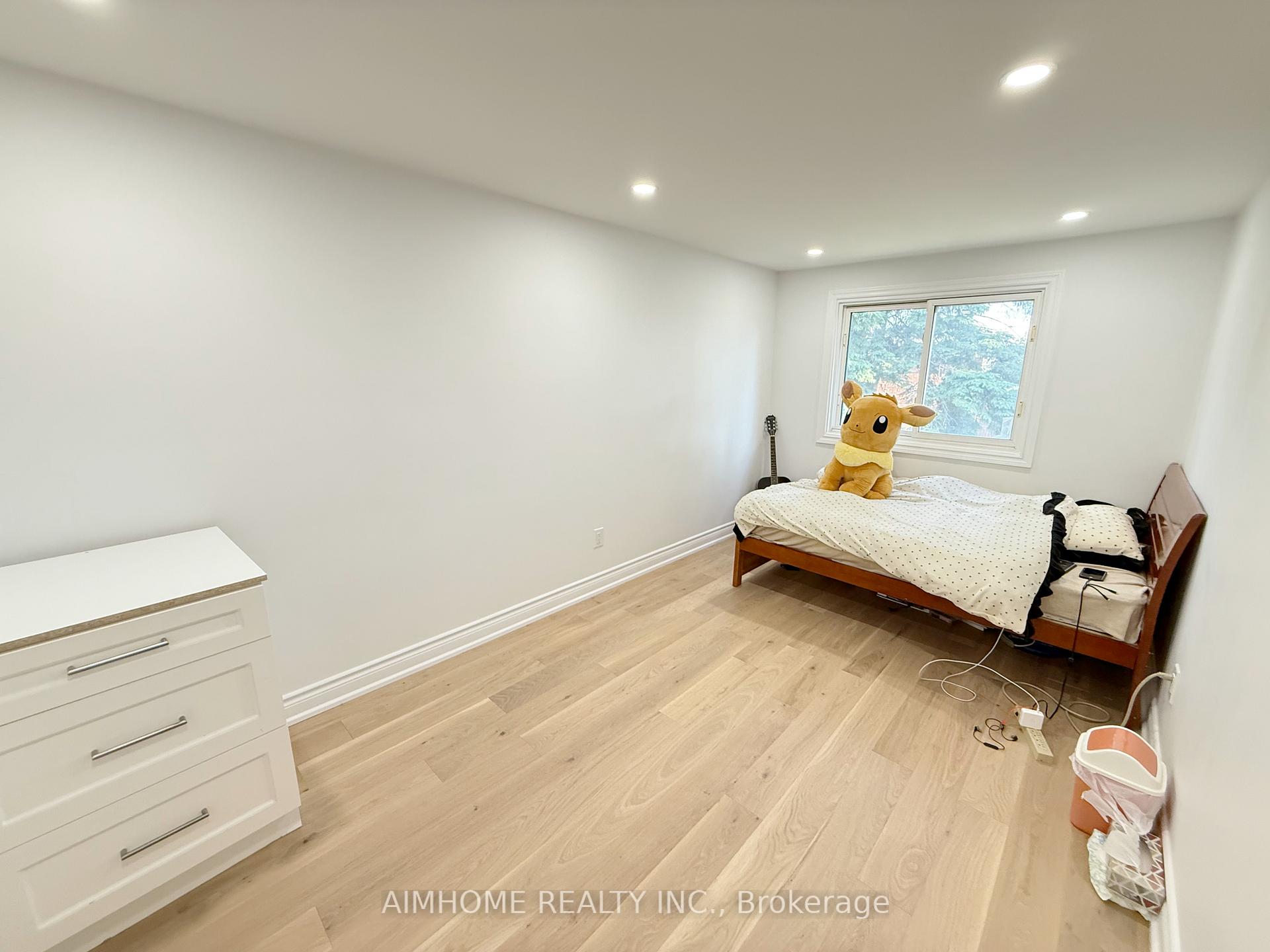 Photo 20 of 16 Upton Crescent, Markham, Milliken Mills West — HOMEH