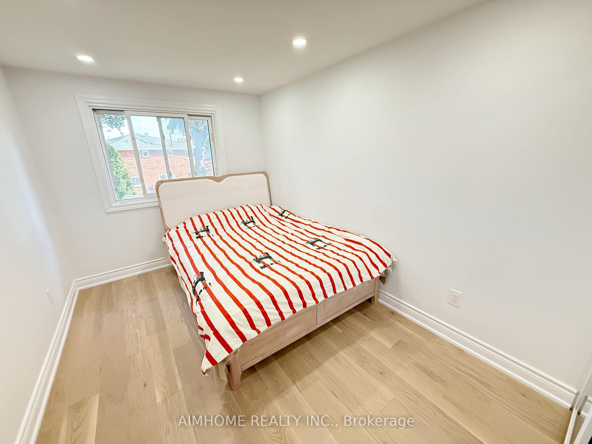 Photo 24 of 16 Upton Crescent, Markham, Milliken Mills West — HOMEH