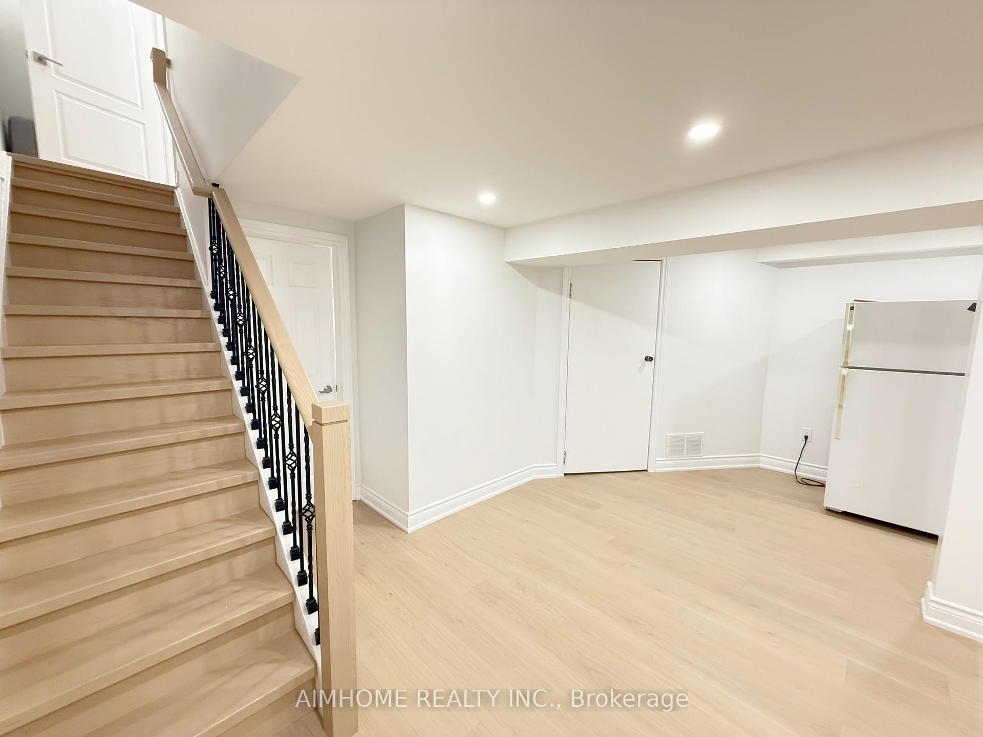 Photo 28 of 16 Upton Crescent, Markham, Milliken Mills West — HOMEH