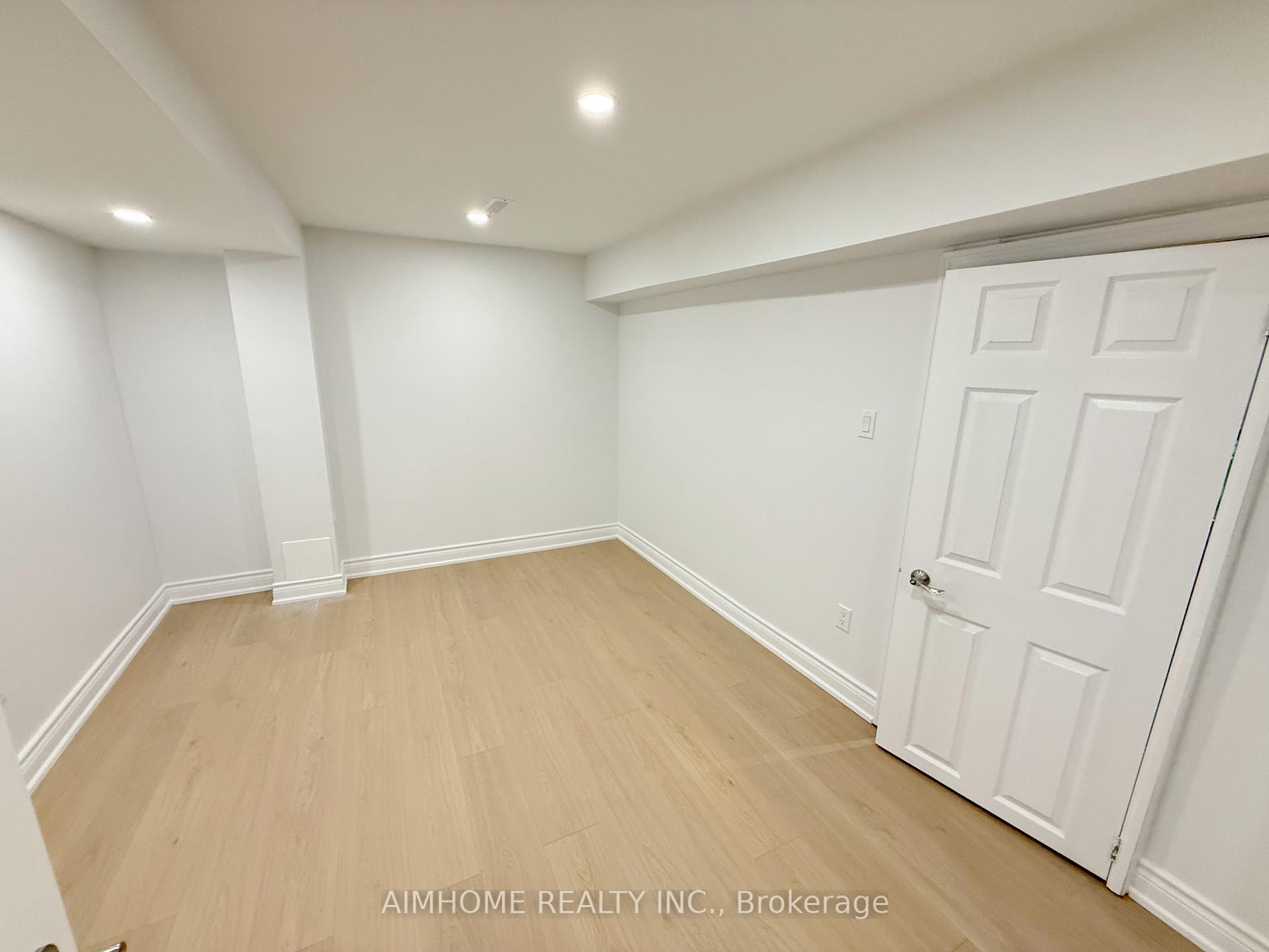 Photo 30 of 16 Upton Crescent, Markham, Milliken Mills West — HOMEH