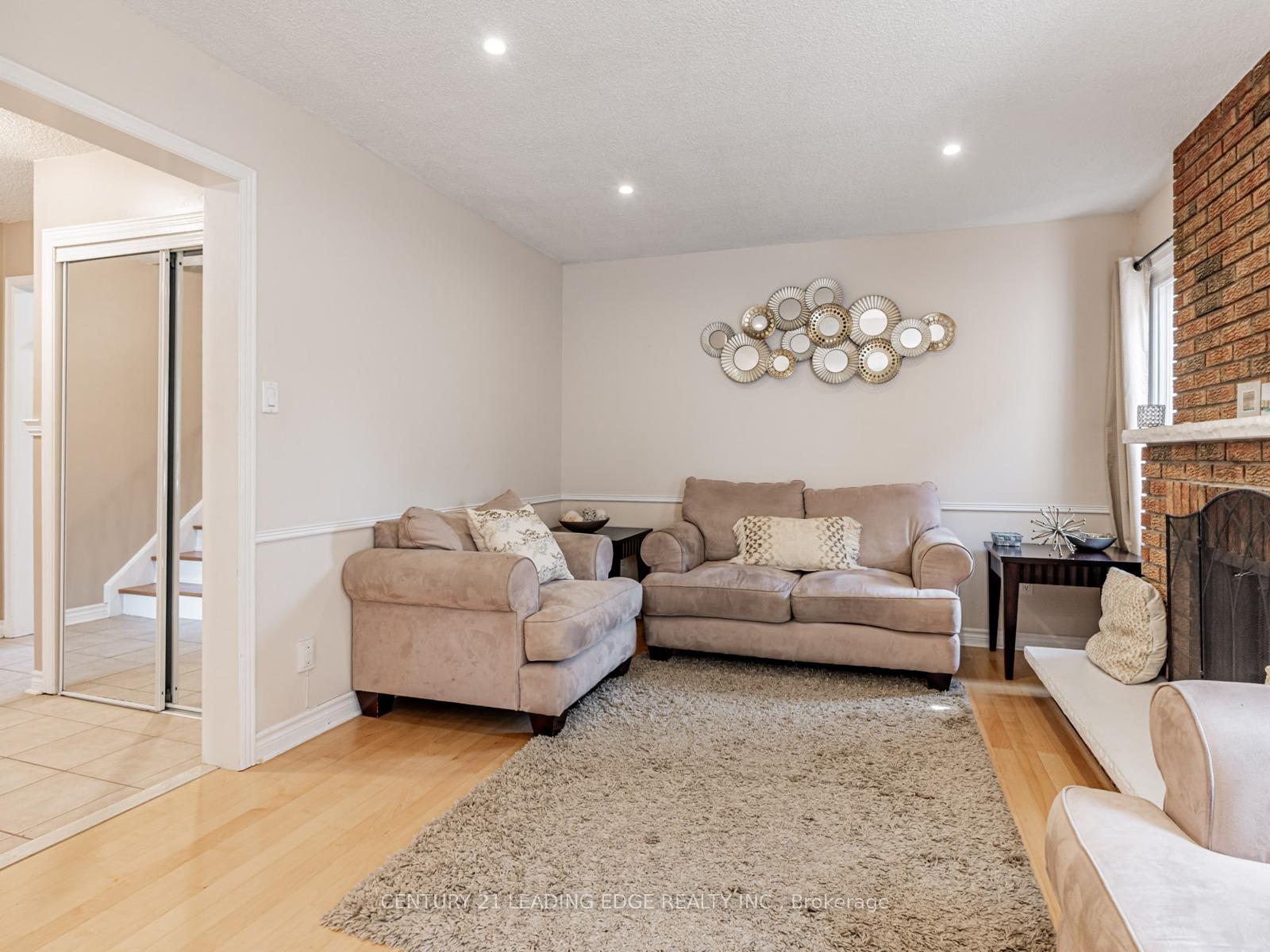 Photo 10 of 113 Major Buttons Drive, Markham, Sherwood-Amberglen — HOMEH