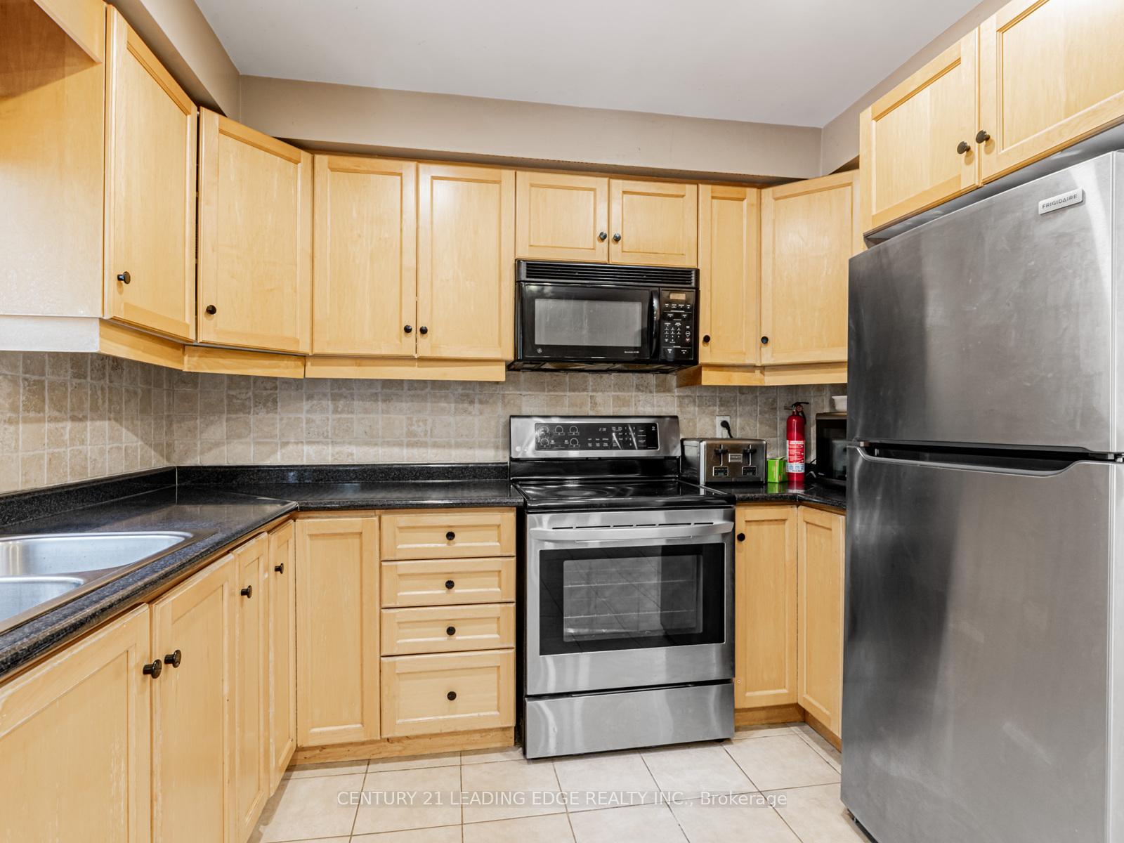 Photo 16 of 113 Major Buttons Drive, Markham, Sherwood-Amberglen — HOMEH