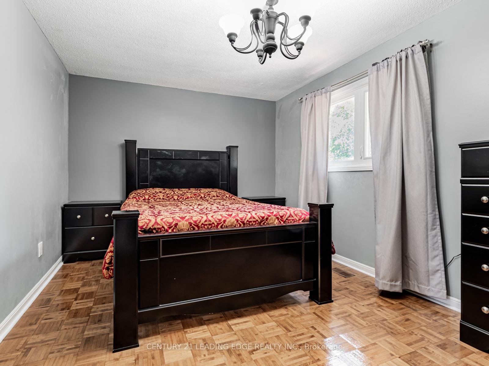Photo 19 of 113 Major Buttons Drive, Markham, Sherwood-Amberglen — HOMEH