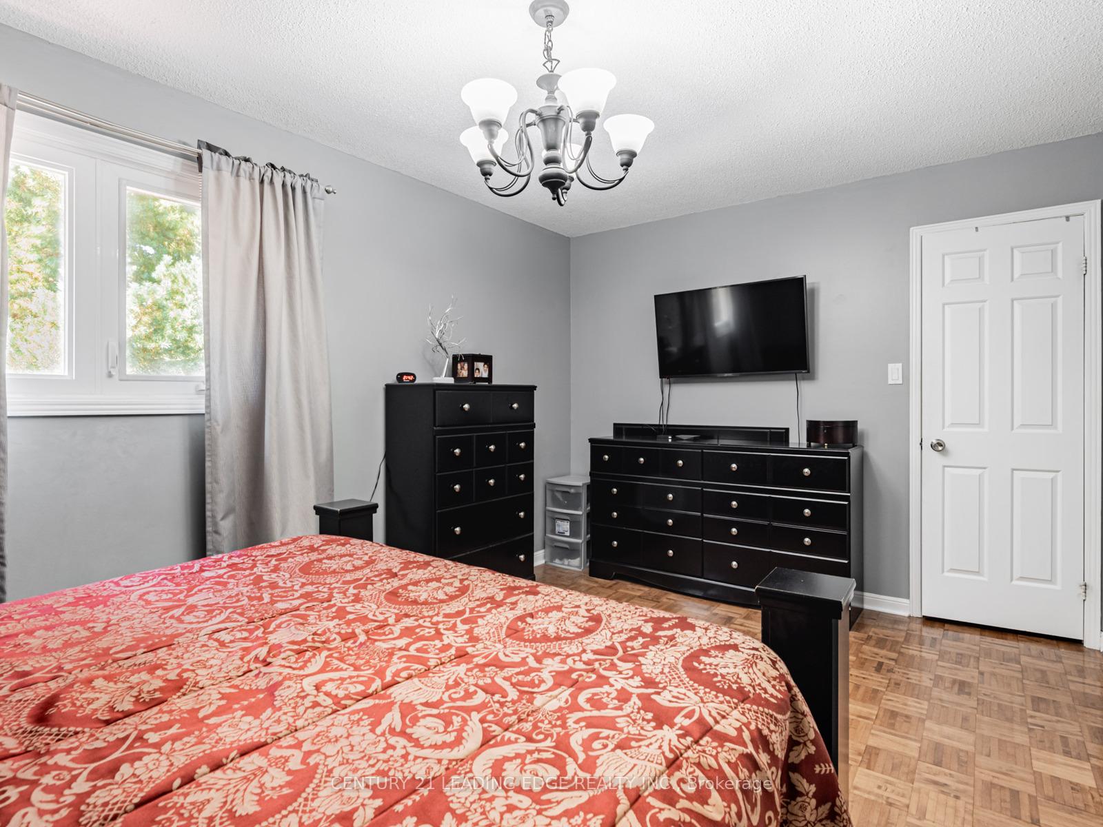 Photo 21 of 113 Major Buttons Drive, Markham, Sherwood-Amberglen — HOMEH