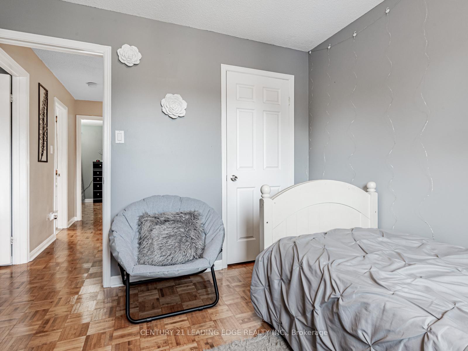 Photo 23 of 113 Major Buttons Drive, Markham, Sherwood-Amberglen — HOMEH