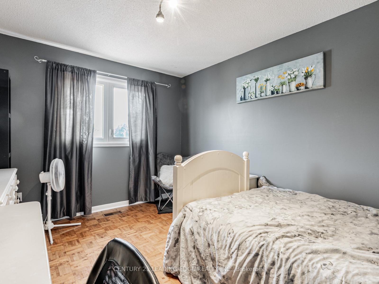 Photo 24 of 113 Major Buttons Drive, Markham, Sherwood-Amberglen — HOMEH