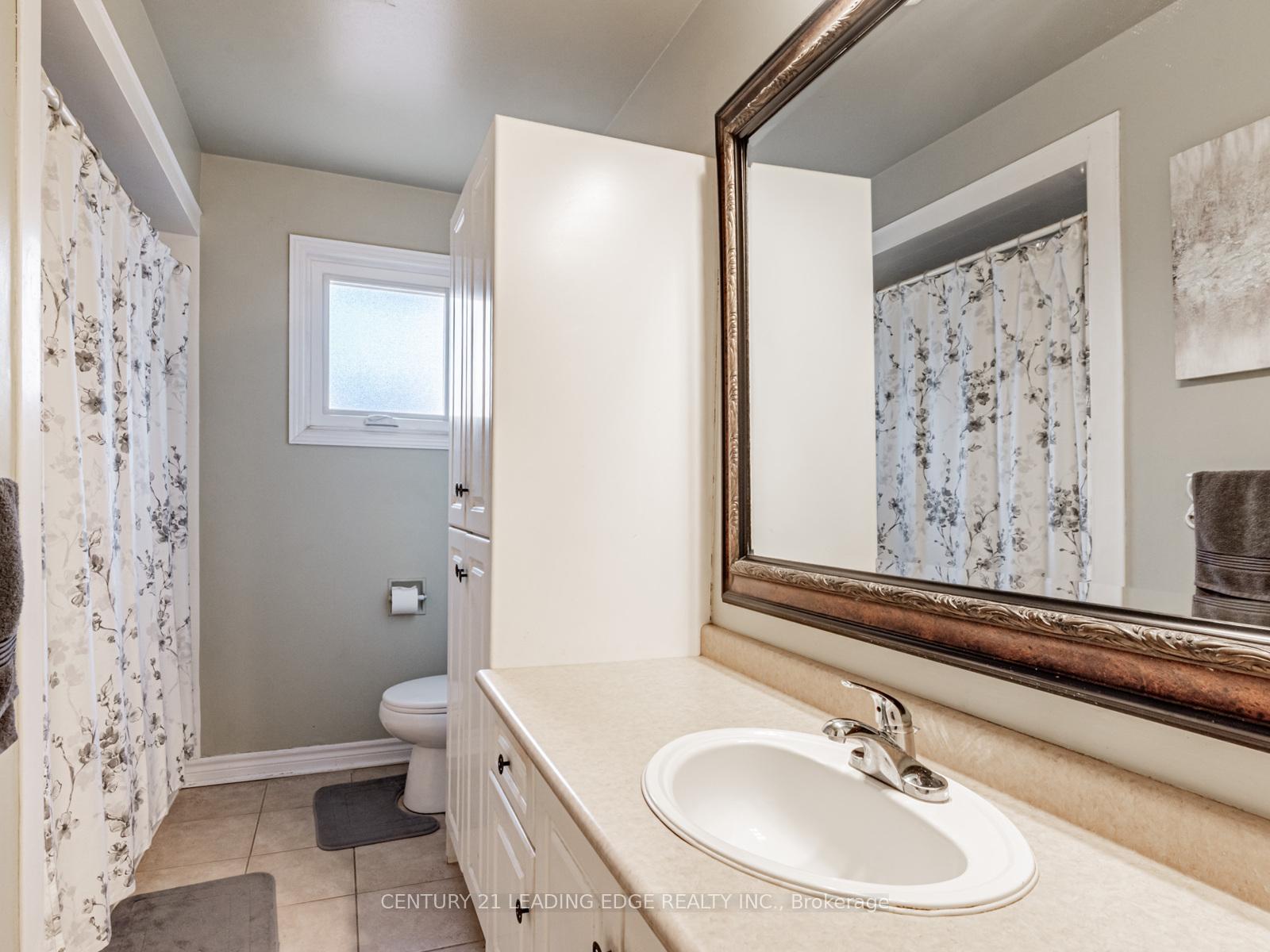 Photo 26 of 113 Major Buttons Drive, Markham, Sherwood-Amberglen — HOMEH