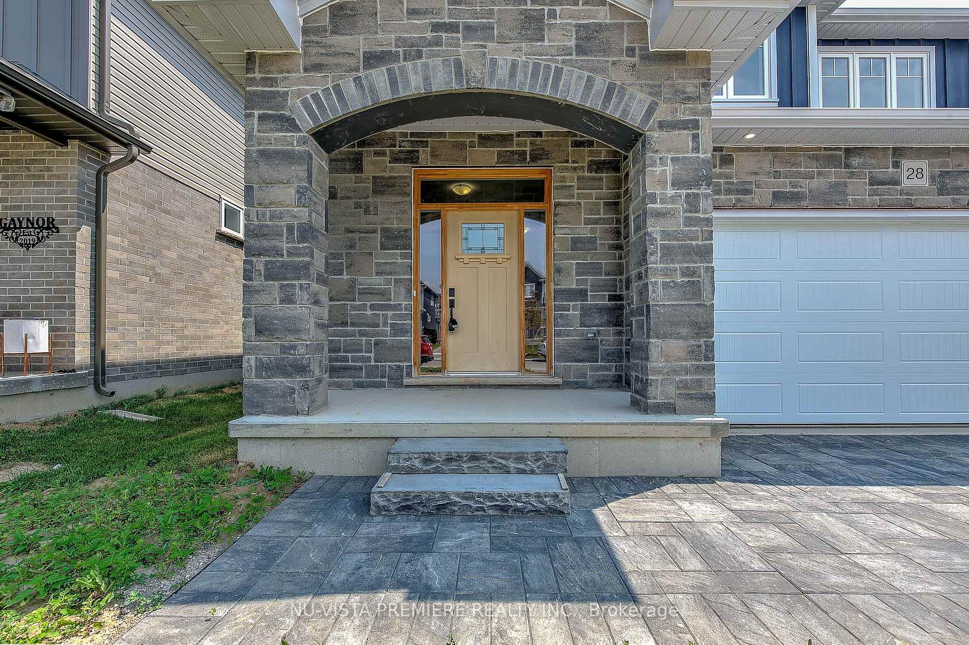 Photo 5 of 28 Basil Crescent, Middlesex Centre, Ilderton — HOMEH