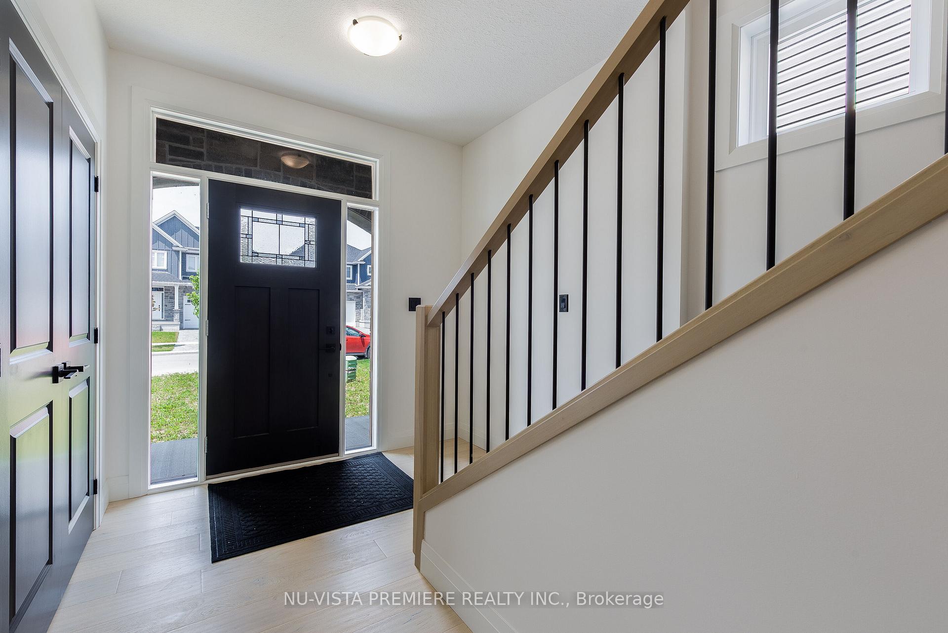 Photo 6 of 28 Basil Crescent, Middlesex Centre, Ilderton — HOMEH