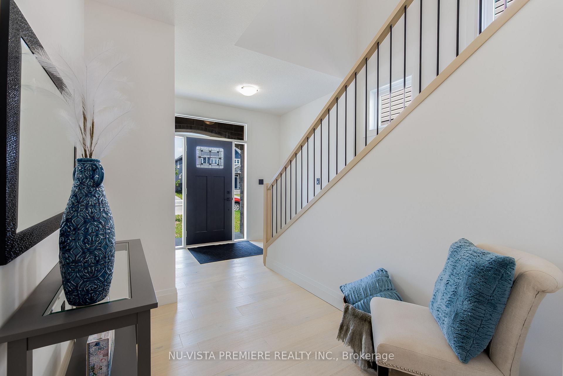 Photo 7 of 28 Basil Crescent, Middlesex Centre, Ilderton — HOMEH