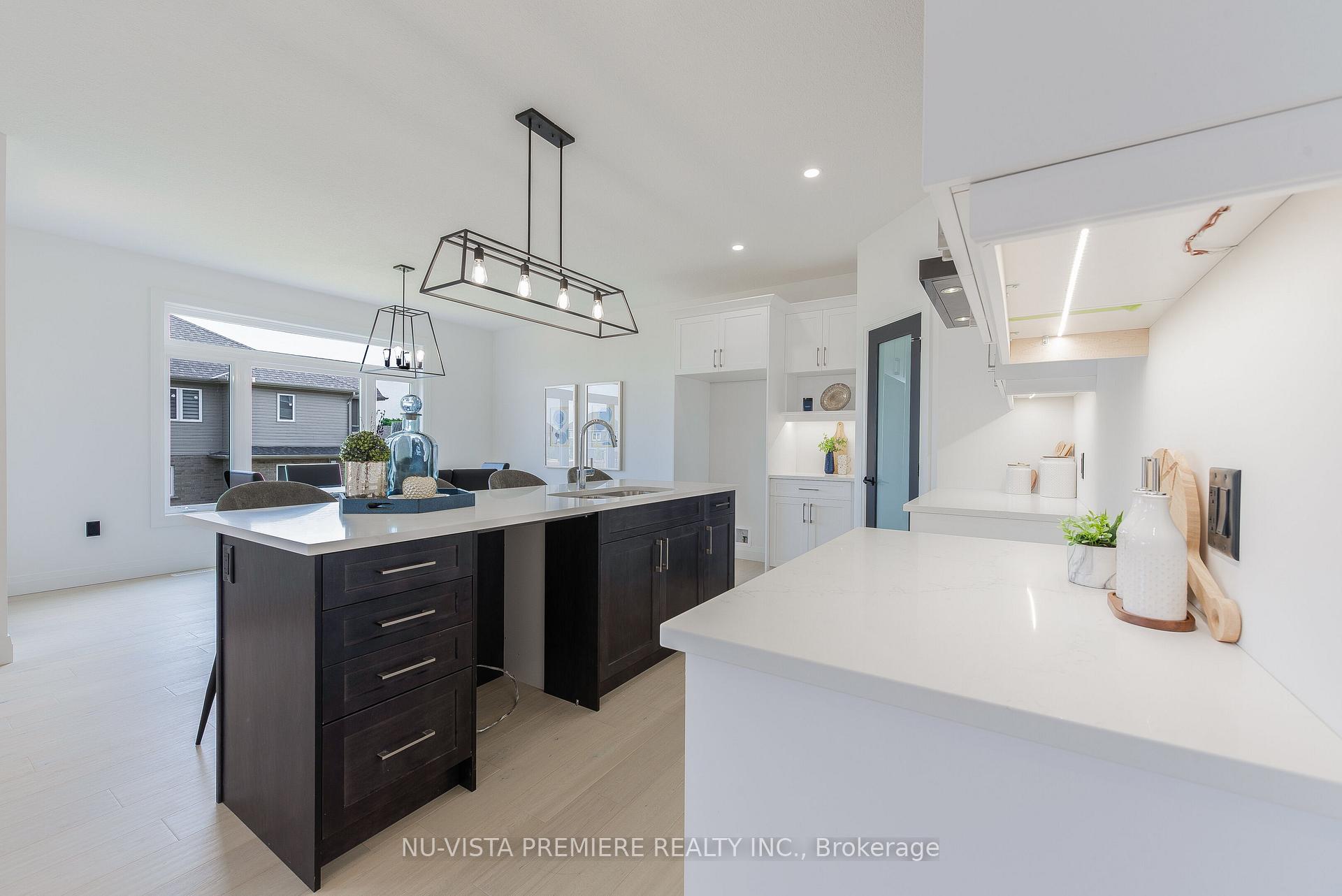 Photo 14 of 28 Basil Crescent, Middlesex Centre, Ilderton — HOMEH