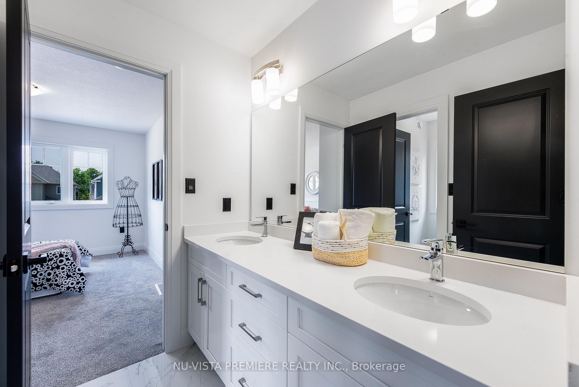 Photo 32 of 28 Basil Crescent, Middlesex Centre, Ilderton — HOMEH