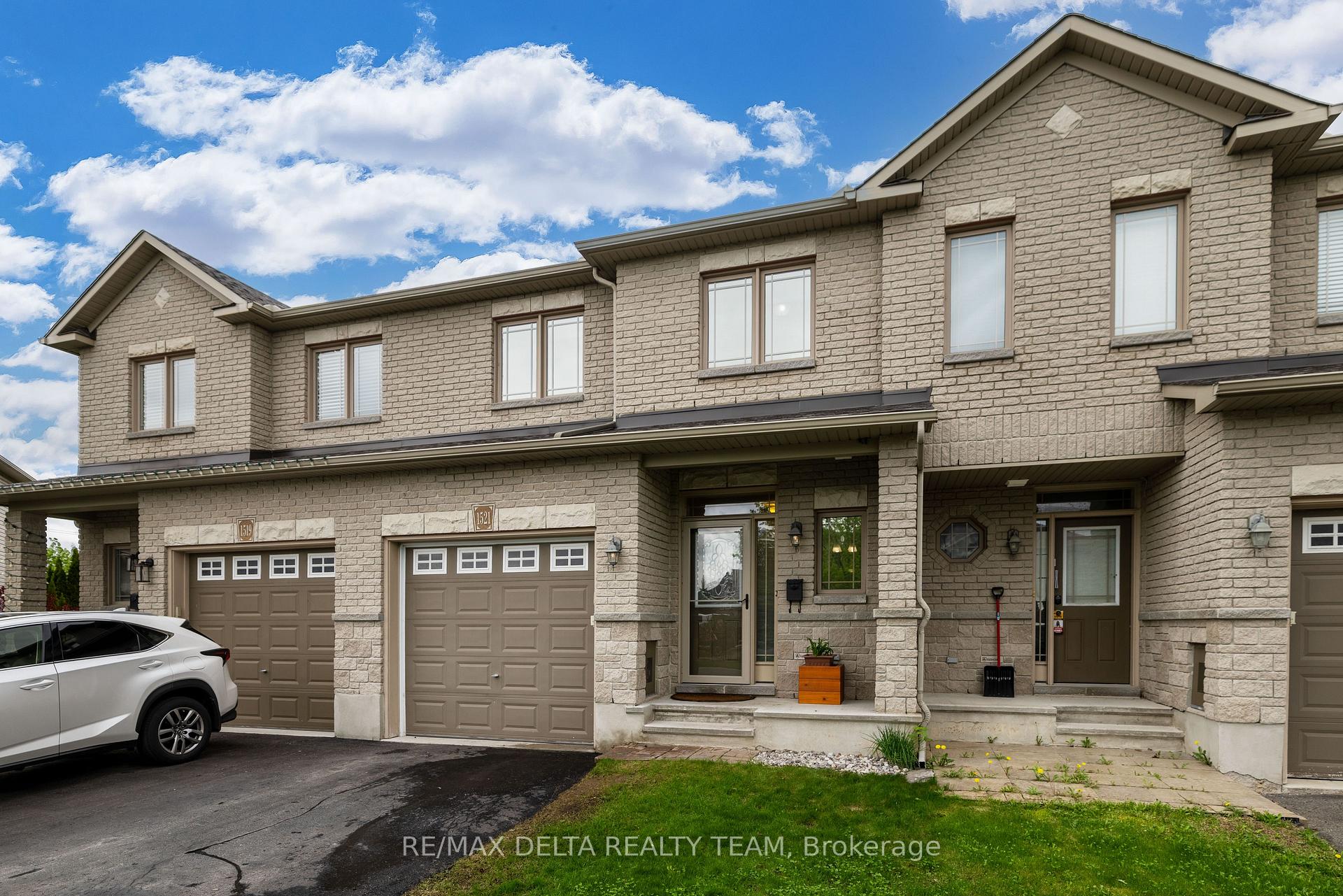 Photo 3 of 1521 Carronbridge Circle, Ottawa, Kanata - Emerald Meadows/Trailwest — HOMEH