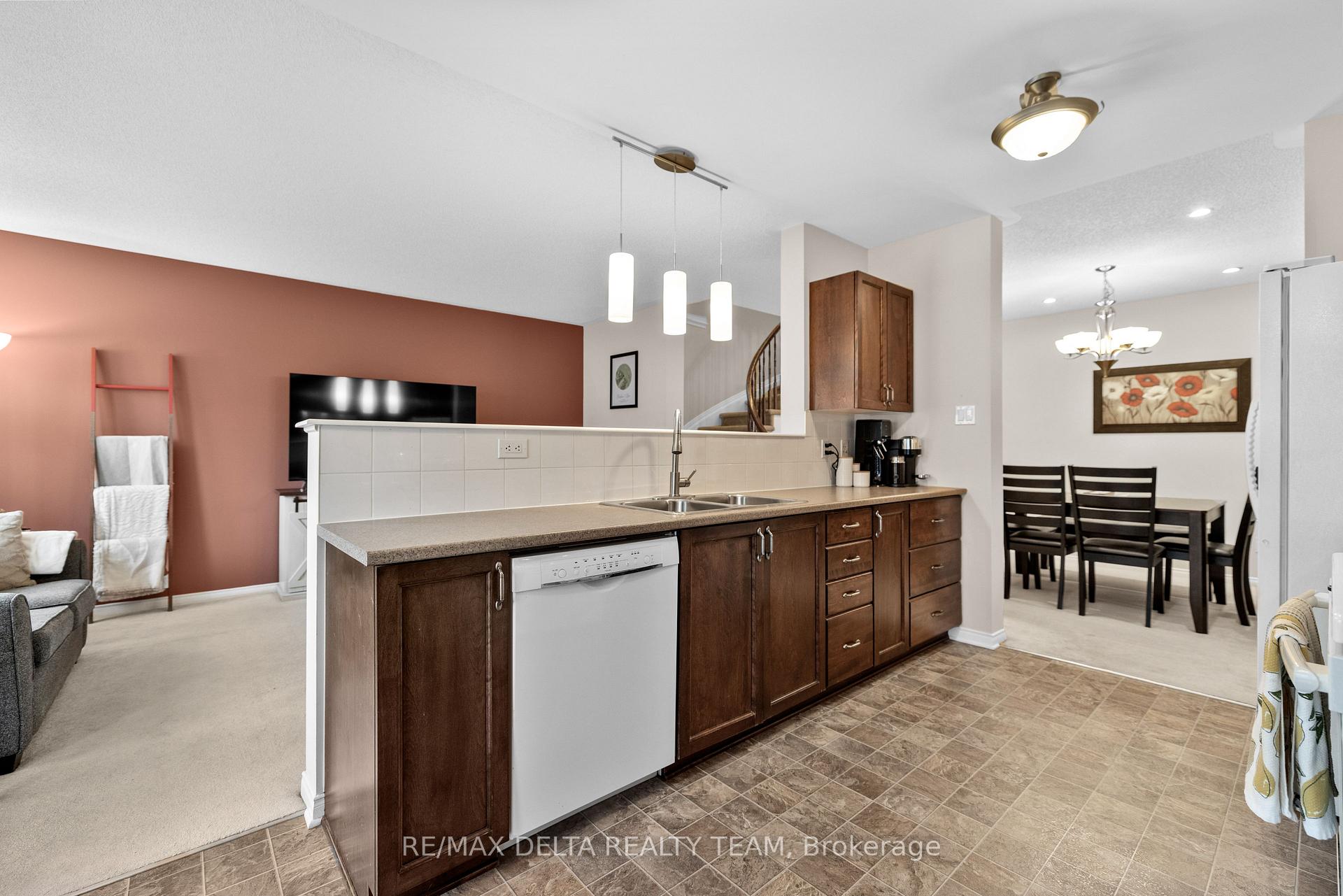Photo 14 of 1521 Carronbridge Circle, Ottawa, Kanata - Emerald Meadows/Trailwest — HOMEH