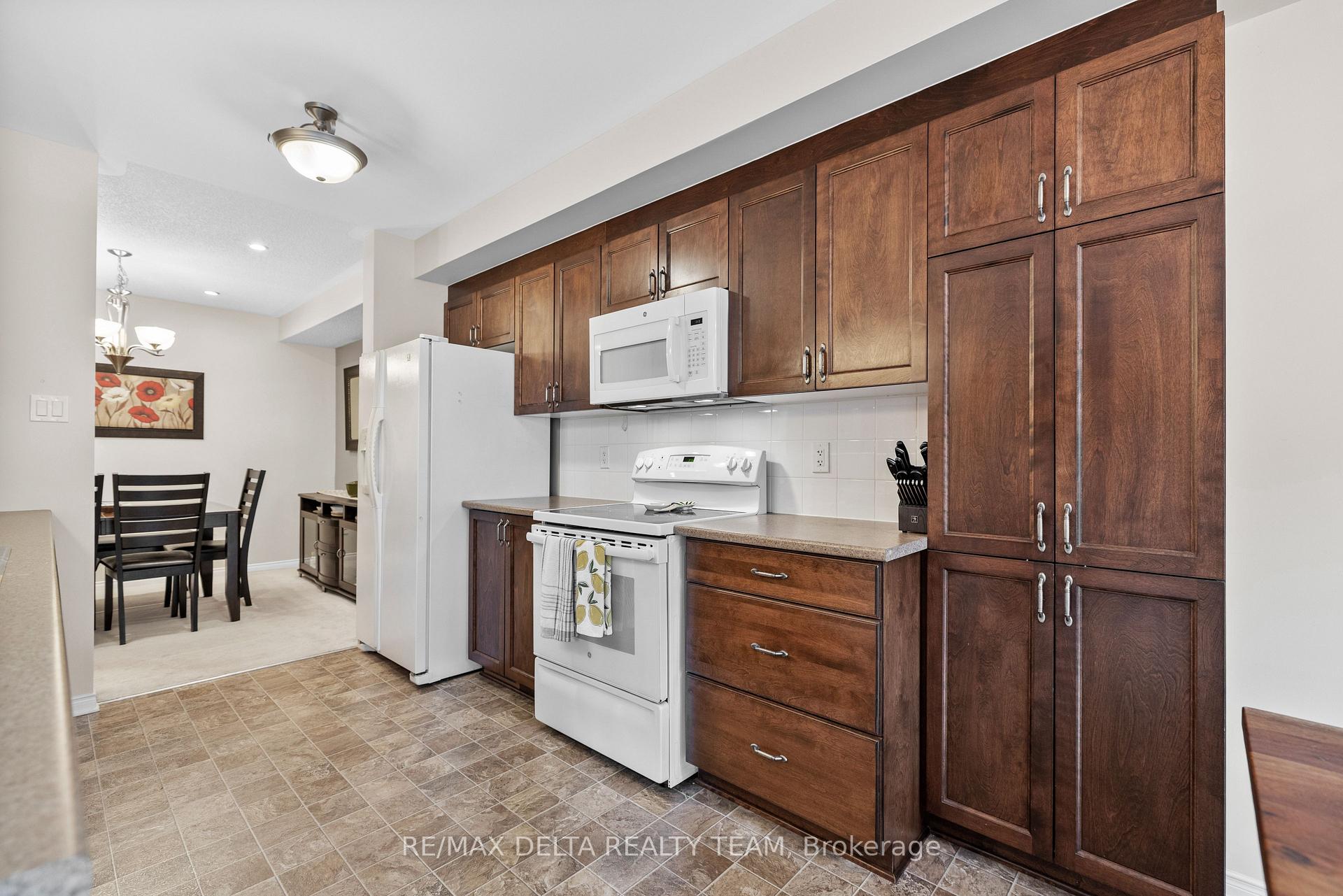 Photo 15 of 1521 Carronbridge Circle, Ottawa, Kanata - Emerald Meadows/Trailwest — HOMEH