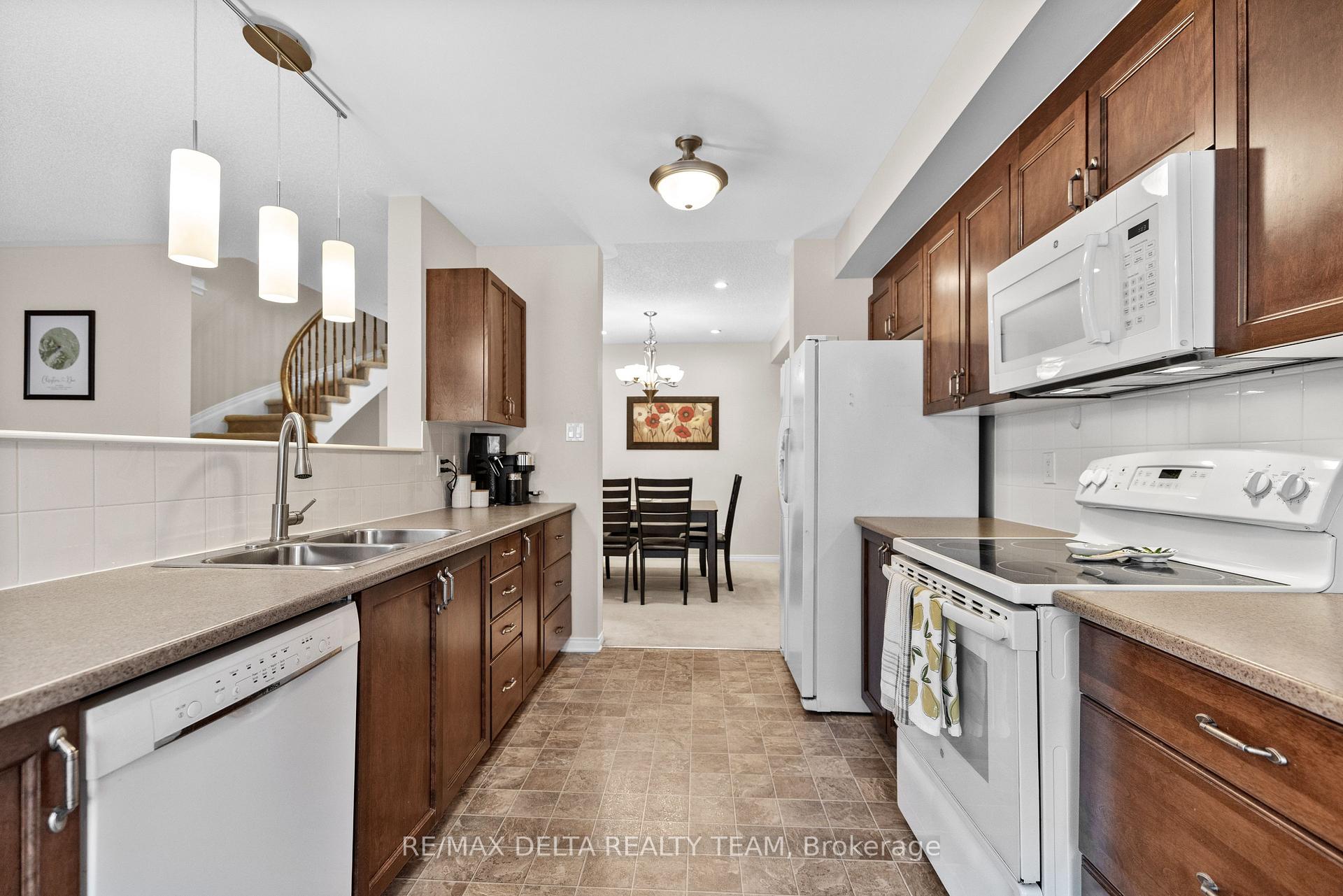 Photo 16 of 1521 Carronbridge Circle, Ottawa, Kanata - Emerald Meadows/Trailwest — HOMEH