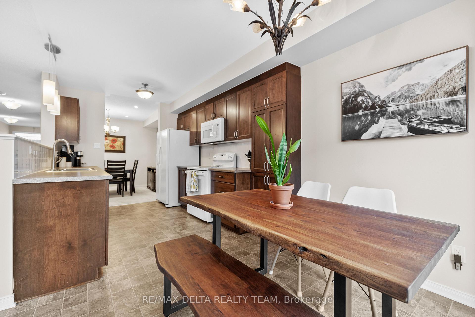 Photo 17 of 1521 Carronbridge Circle, Ottawa, Kanata - Emerald Meadows/Trailwest — HOMEH