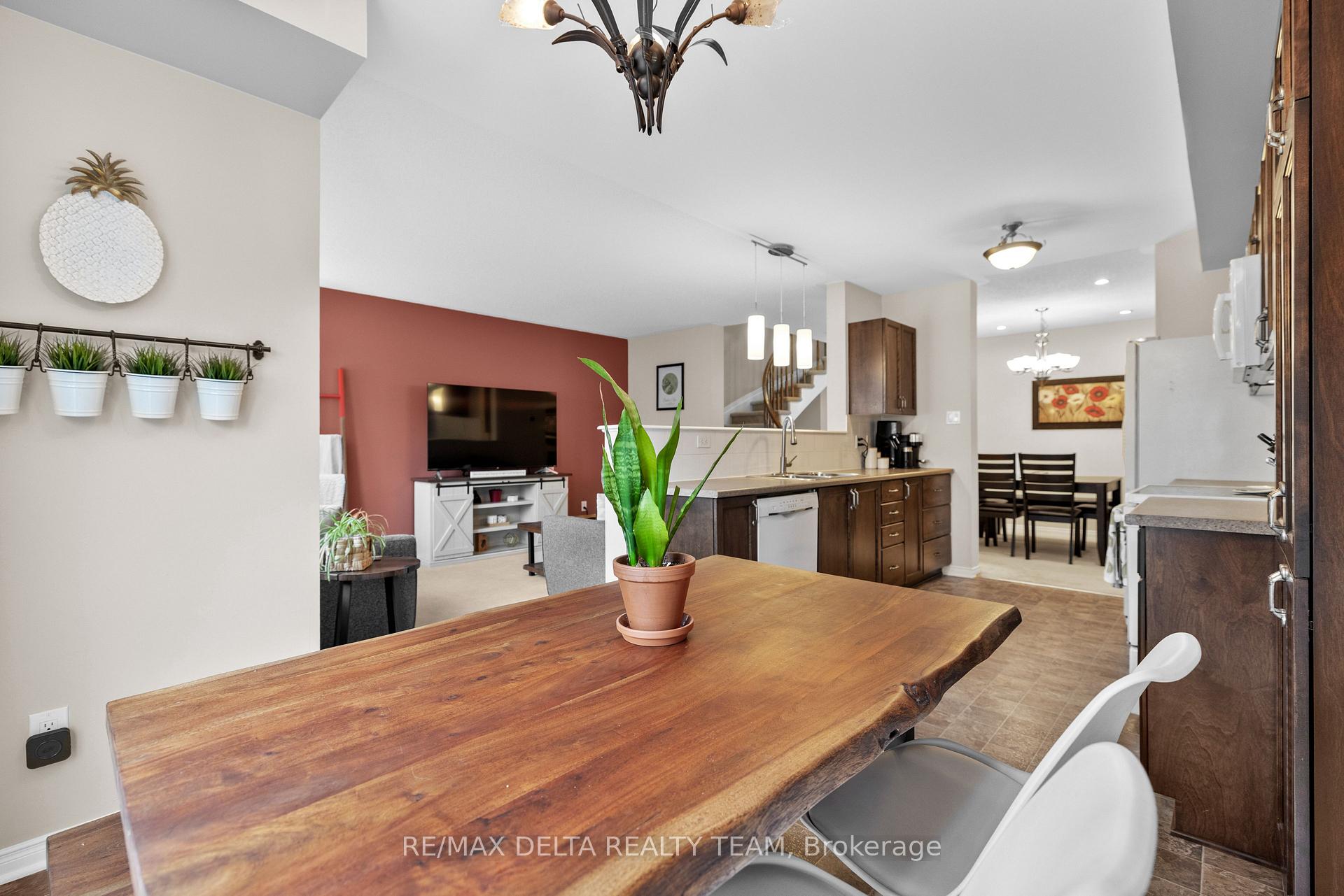 Photo 18 of 1521 Carronbridge Circle, Ottawa, Kanata - Emerald Meadows/Trailwest — HOMEH
