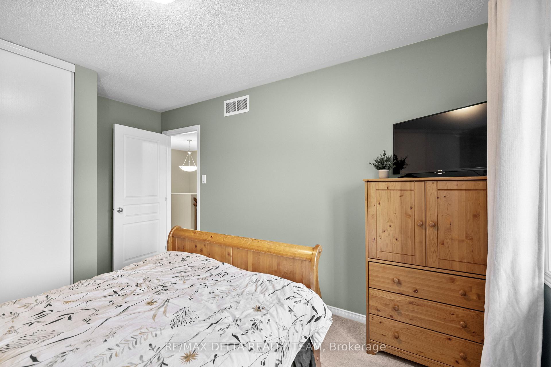 Photo 33 of 1521 Carronbridge Circle, Ottawa, Kanata - Emerald Meadows/Trailwest — HOMEH