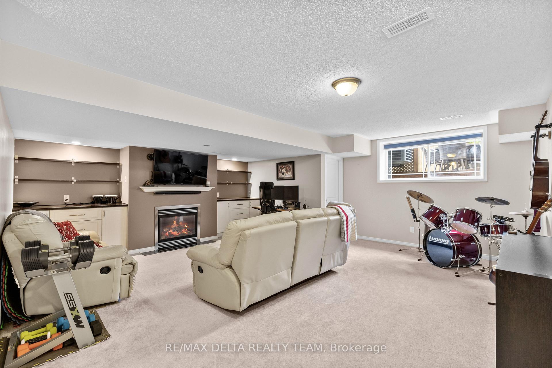Photo 38 of 1521 Carronbridge Circle, Ottawa, Kanata - Emerald Meadows/Trailwest — HOMEH
