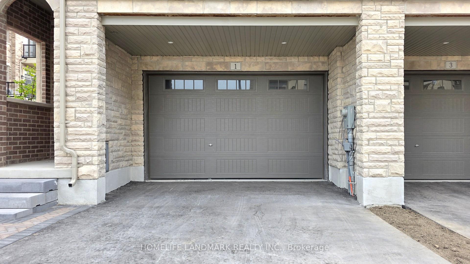 Photo 3 of 1 AbbeyHill Lane, Markham, Angus Glen — HOMEH