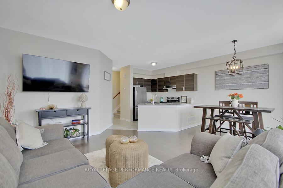 Photo 5 of 202 Don Brown Private, Ottawa, Kanata - Emerald Meadows/Trailwest — HOMEH
