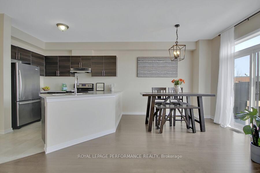 Photo 8 of 202 Don Brown Private, Ottawa, Kanata - Emerald Meadows/Trailwest — HOMEH