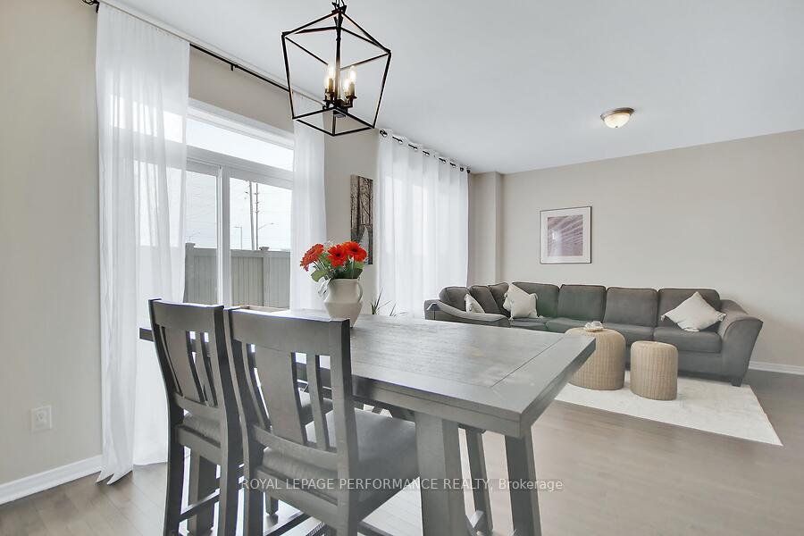 Photo 9 of 202 Don Brown Private, Ottawa, Kanata - Emerald Meadows/Trailwest — HOMEH