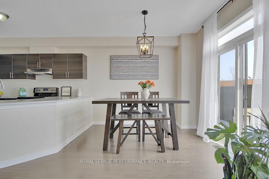 Photo 11 of 202 Don Brown Private, Ottawa, Kanata - Emerald Meadows/Trailwest — HOMEH