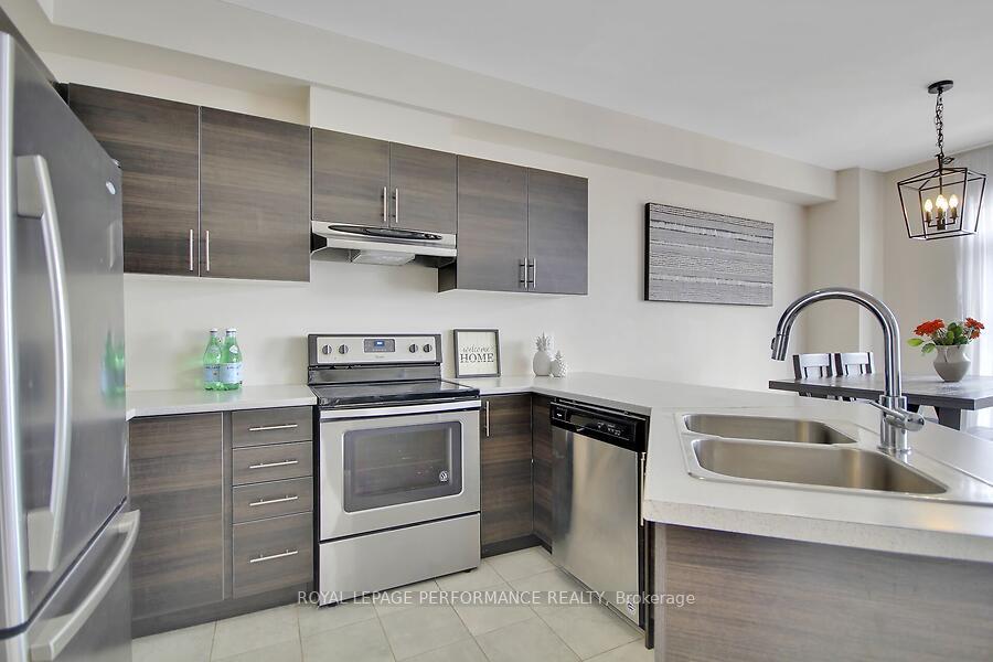 Photo 13 of 202 Don Brown Private, Ottawa, Kanata - Emerald Meadows/Trailwest — HOMEH