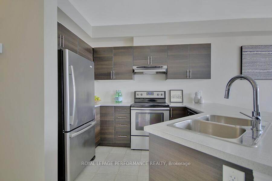 Photo 14 of 202 Don Brown Private, Ottawa, Kanata - Emerald Meadows/Trailwest — HOMEH