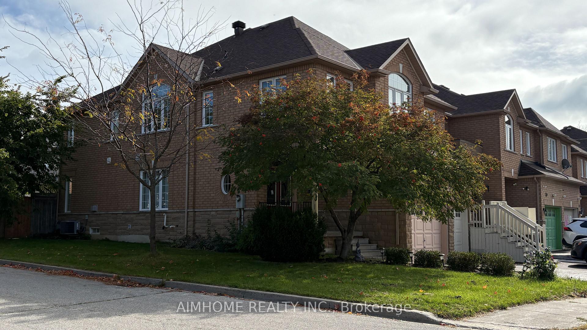 Photo 2 of 90 Briarhall Crescent, Markham, Berczy — HOMEH