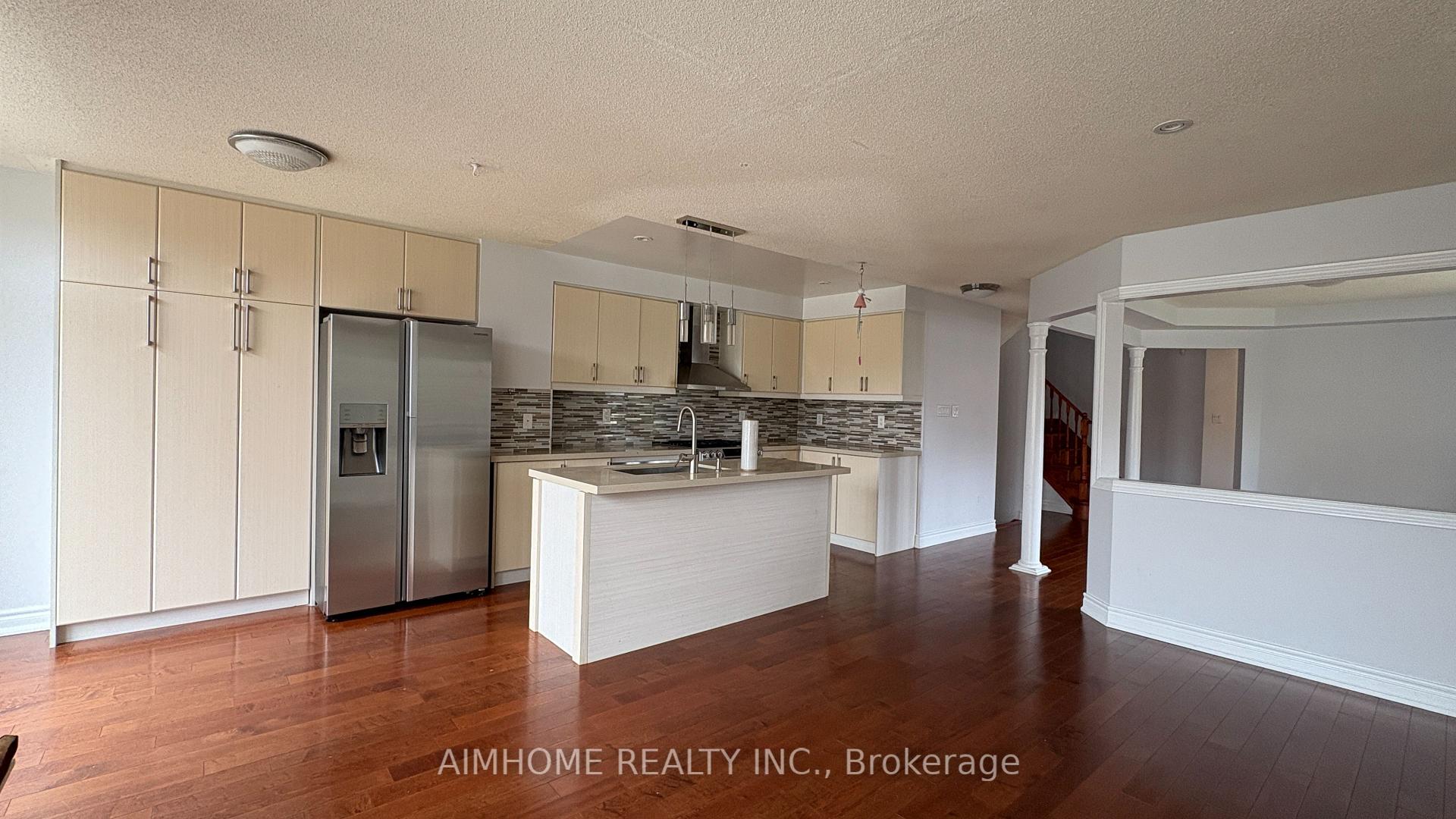 Photo 9 of 90 Briarhall Crescent, Markham, Berczy — HOMEH
