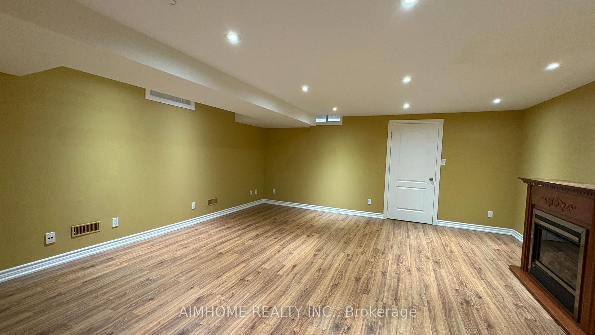 Photo 22 of 90 Briarhall Crescent, Markham, Berczy — HOMEH