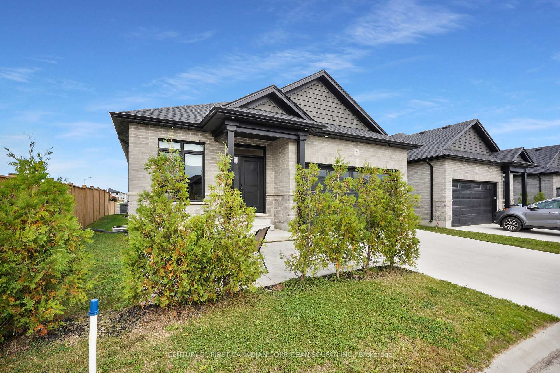 Front of Unit 31, 383 Daventry Way