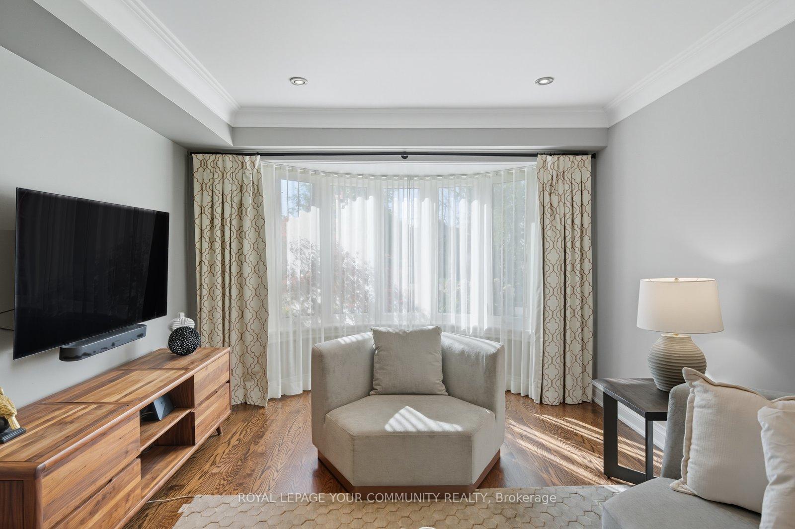 Photo 10 of 32 Ravengloss Drive, Markham, German Mills — HOMEH