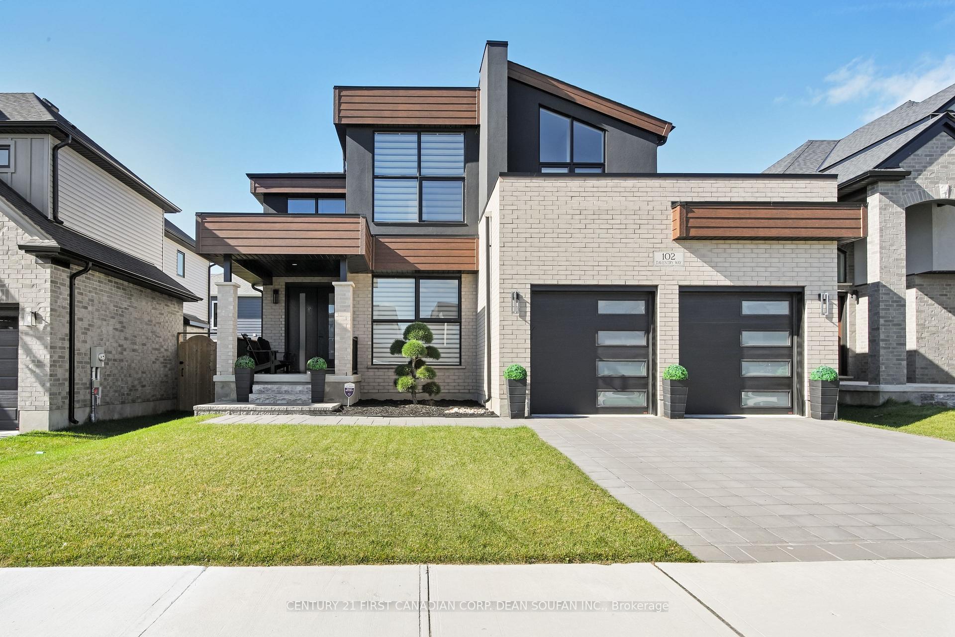 Front of 102 Daventry Way