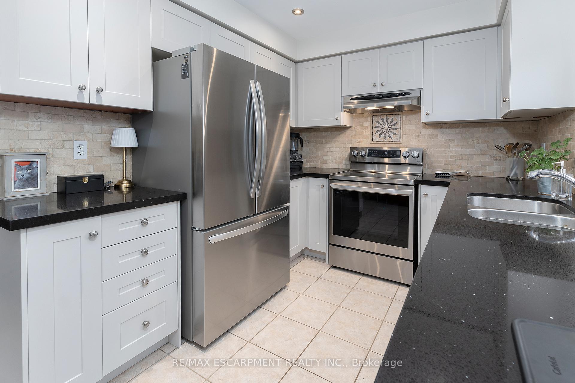 Photo 10 of 152 Waters Boulevard, Milton, Dempsey — HOMEH
