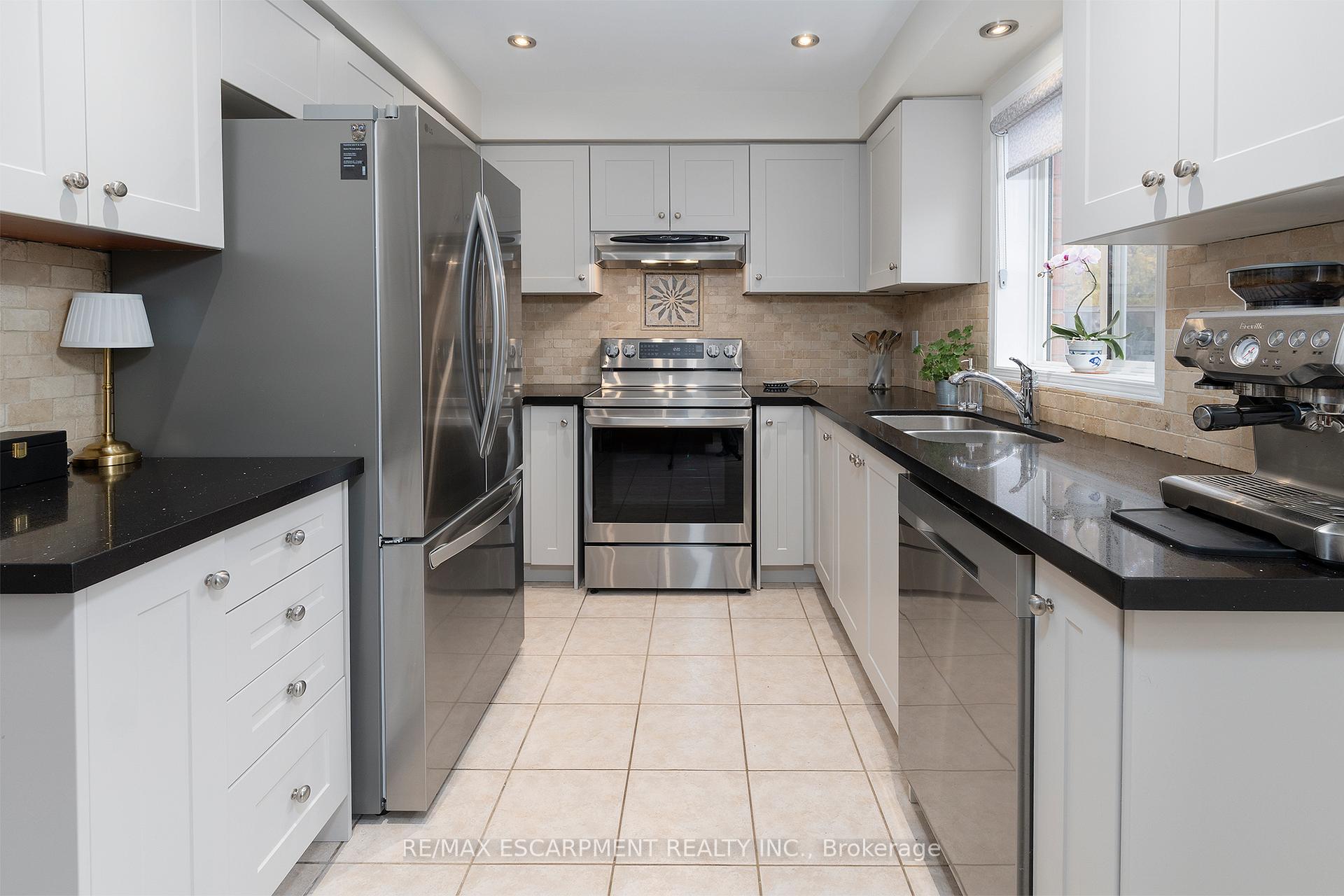 Photo 11 of 152 Waters Boulevard, Milton, Dempsey — HOMEH