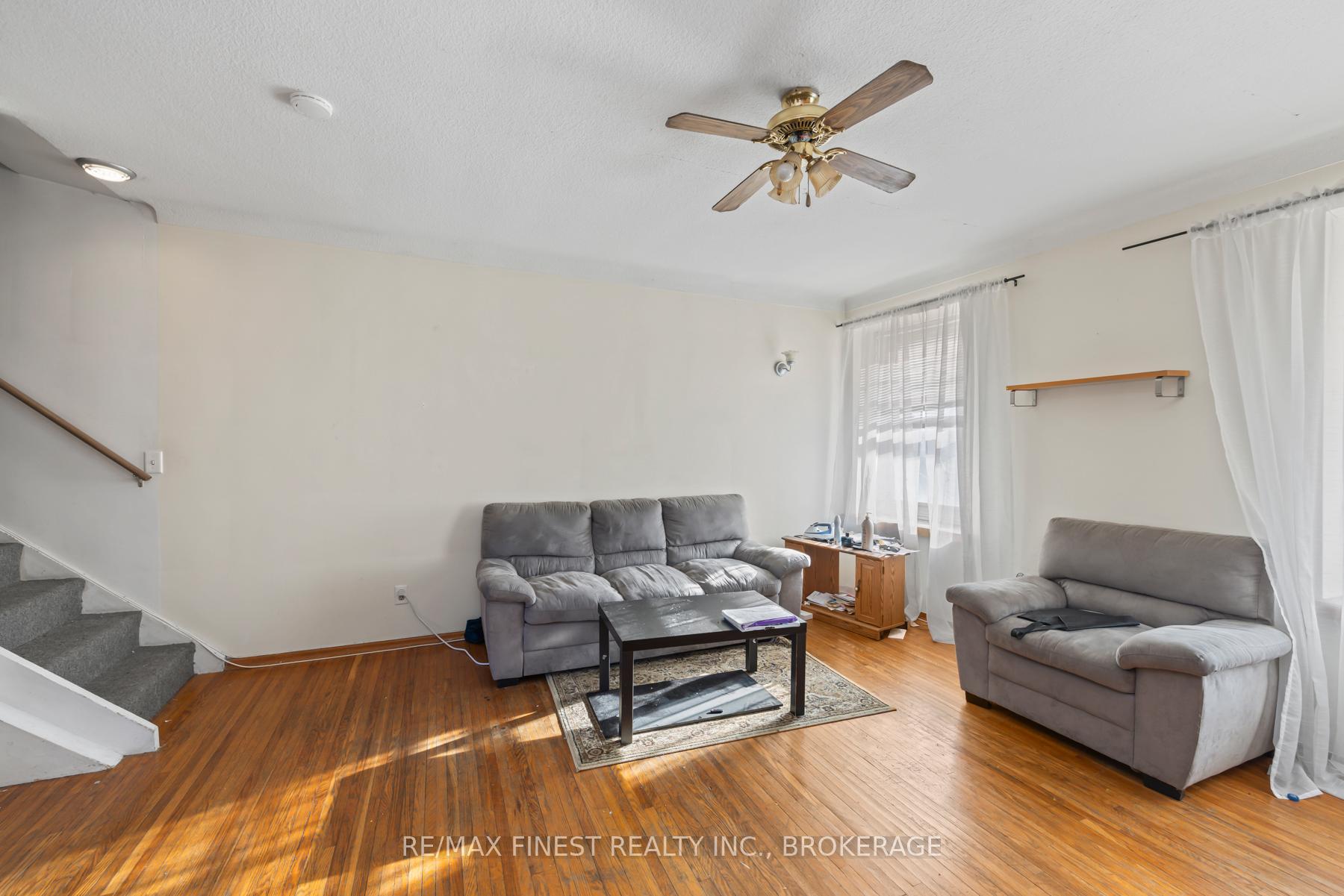 Photo 13 of 79-81 Queen Street, Kingston, East of Sir John A. Blvd — HOMEH