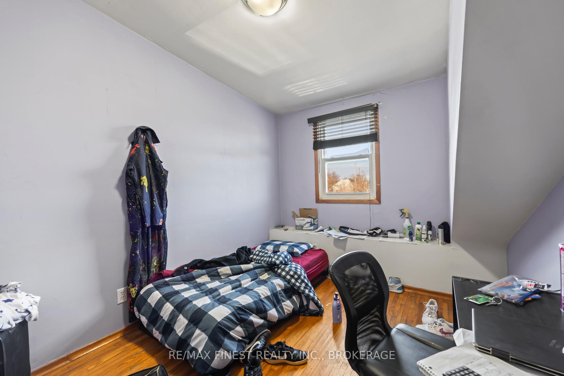 Photo 16 of 79-81 Queen Street, Kingston, East of Sir John A. Blvd — HOMEH
