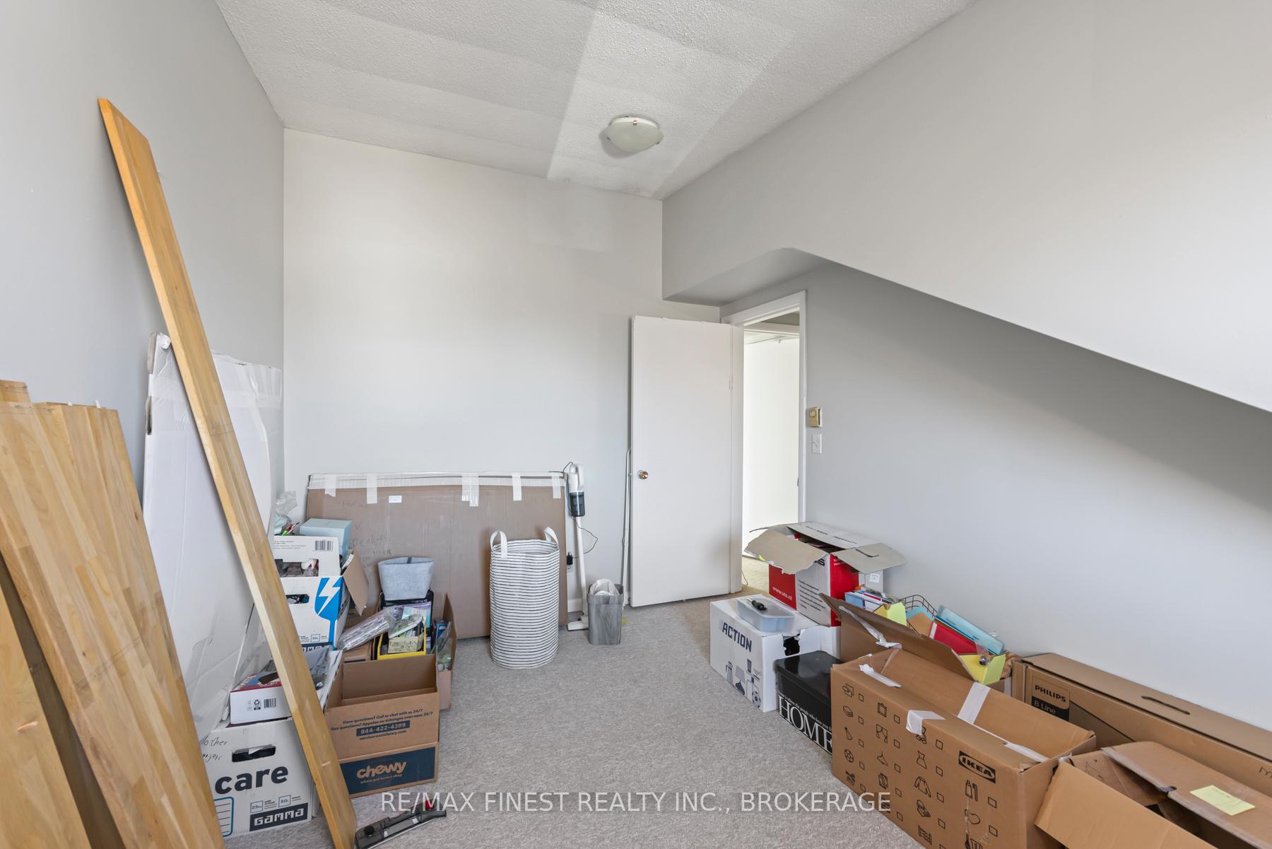 Photo 30 of 79-81 Queen Street, Kingston, East of Sir John A. Blvd — HOMEH