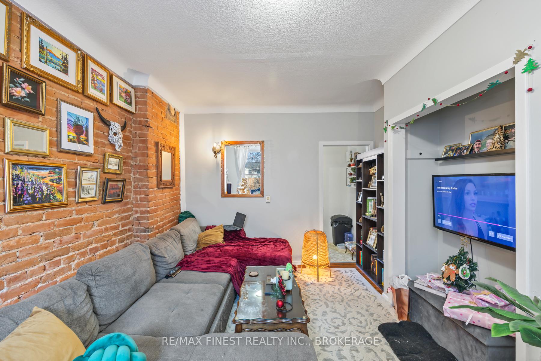 Photo 43 of 79-81 Queen Street, Kingston, East of Sir John A. Blvd — HOMEH