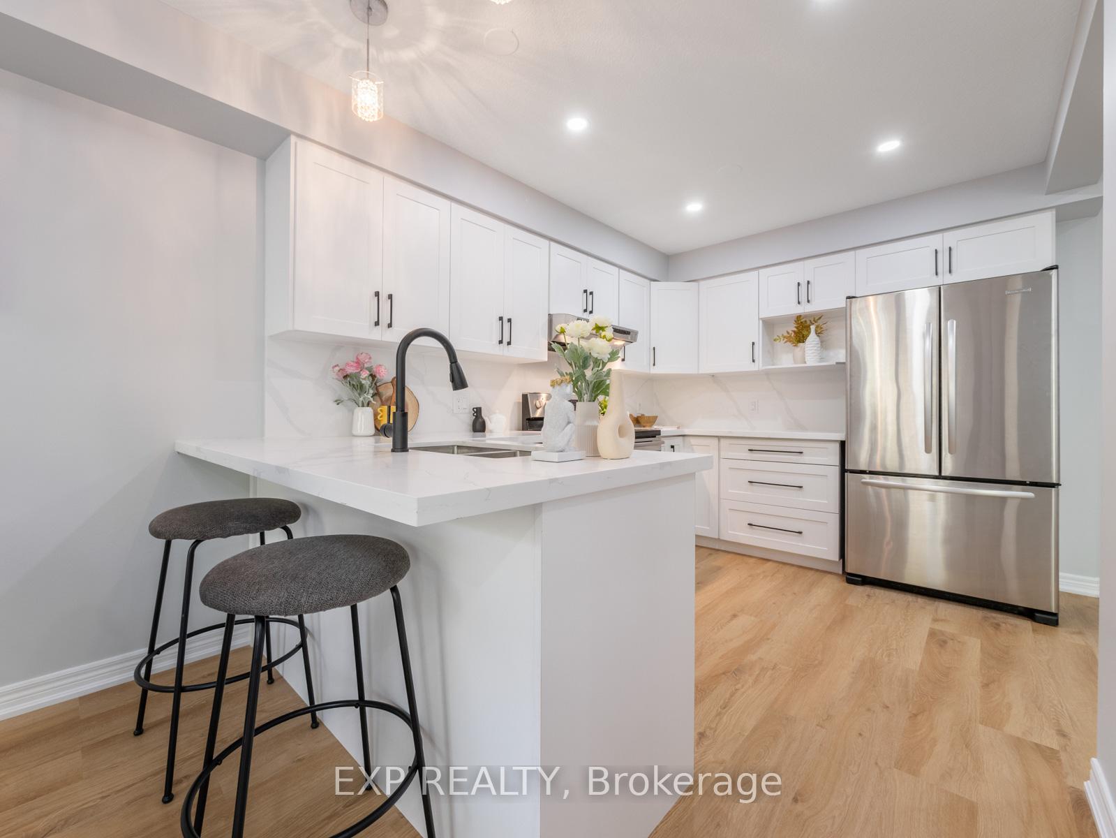 Photo 3 of 494 Doon S Drive, Kitchener, Doon South — HOMEH