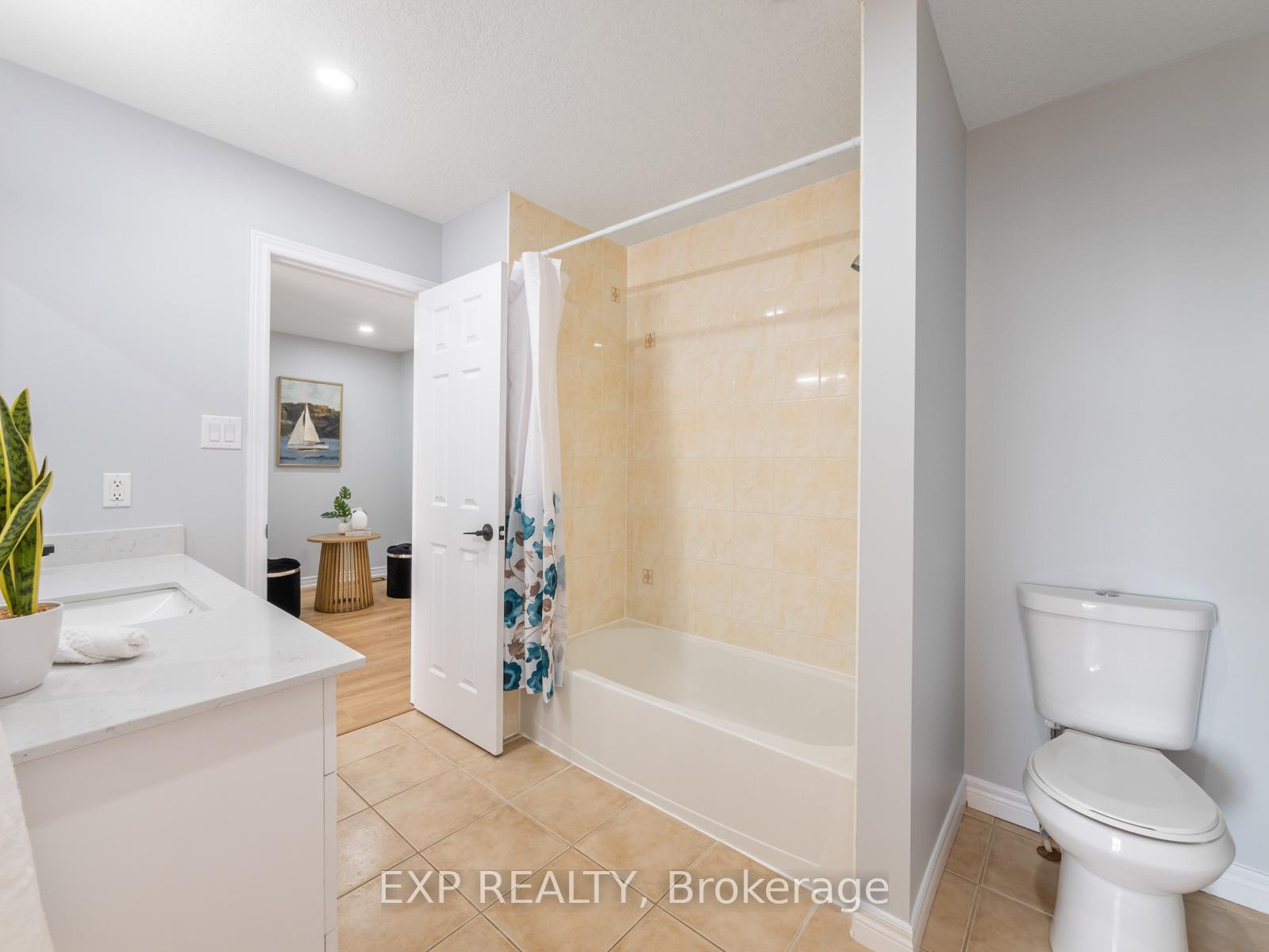 Photo 19 of 494 Doon S Drive, Kitchener, Doon South — HOMEH