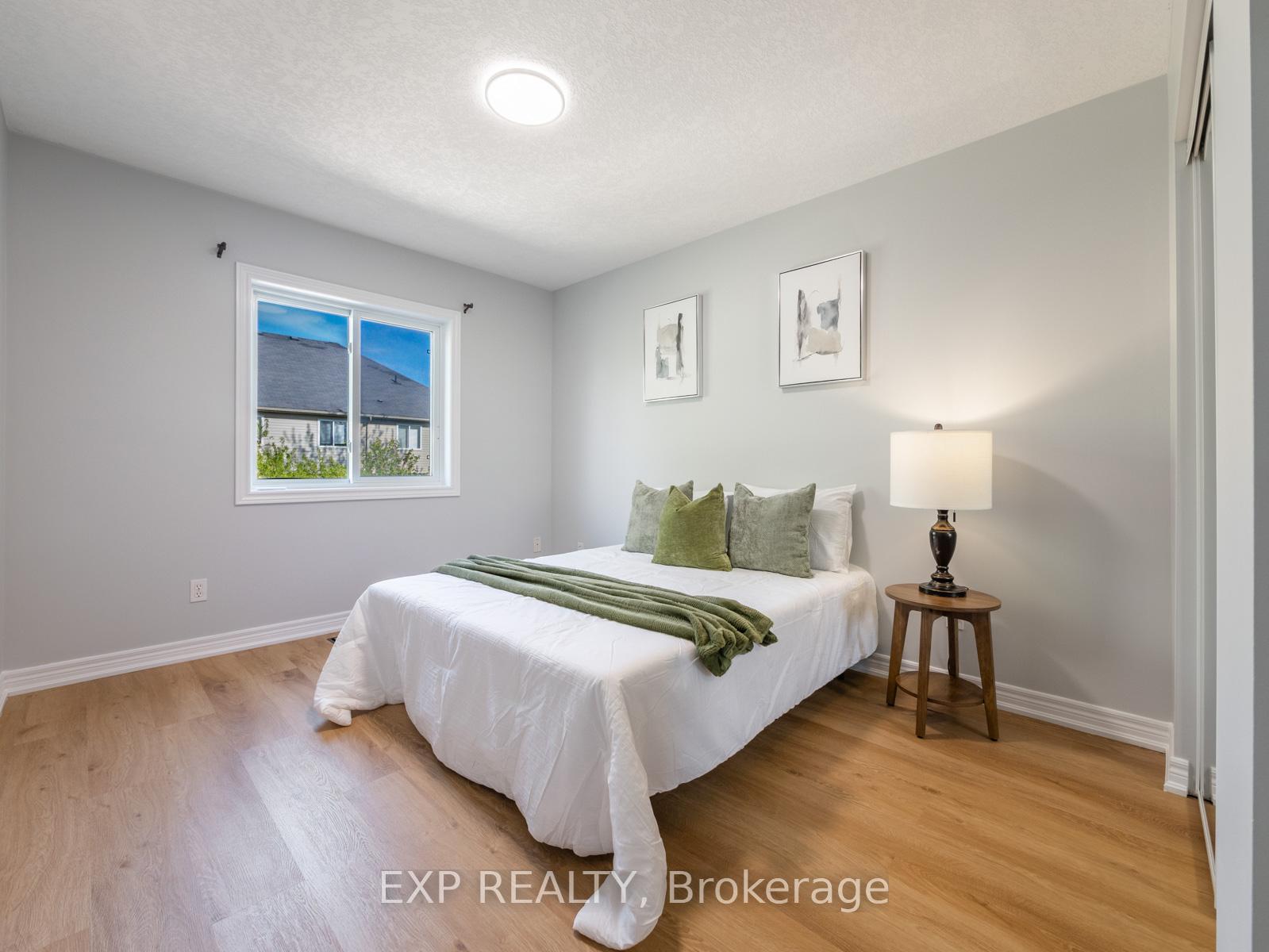 Photo 24 of 494 Doon S Drive, Kitchener, Doon South — HOMEH