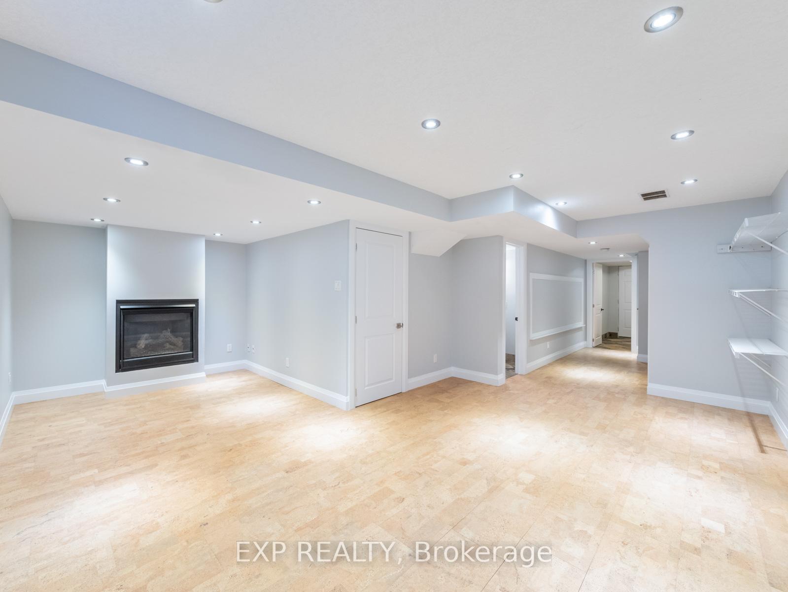 Photo 26 of 494 Doon S Drive, Kitchener, Doon South — HOMEH